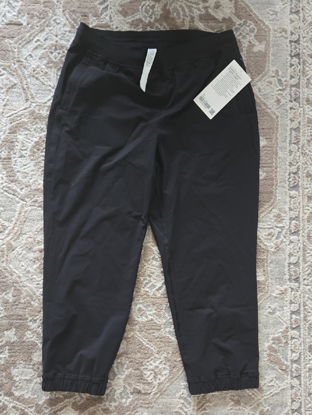NWT Lululemon Cropped Black Pull-On Jogger Pants-Size 10, 23" Inseam